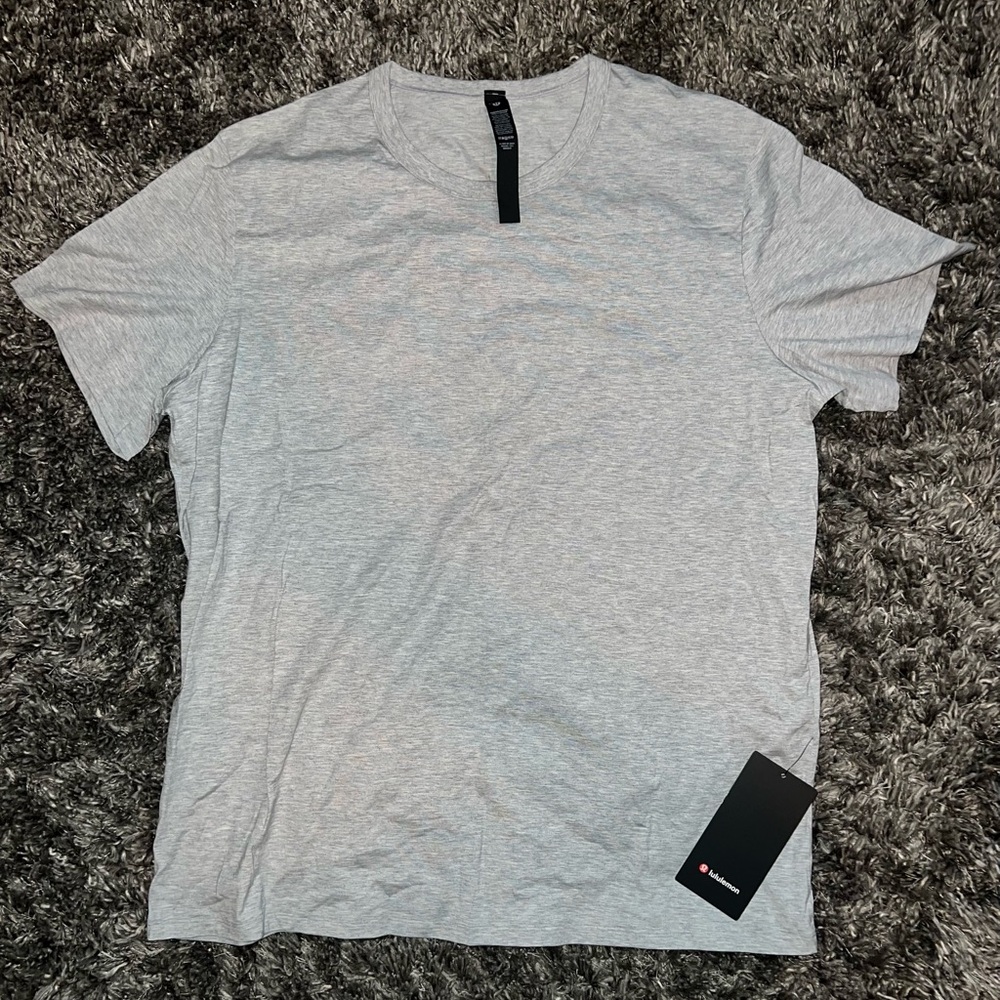 Lululemon T Shirt NWT
